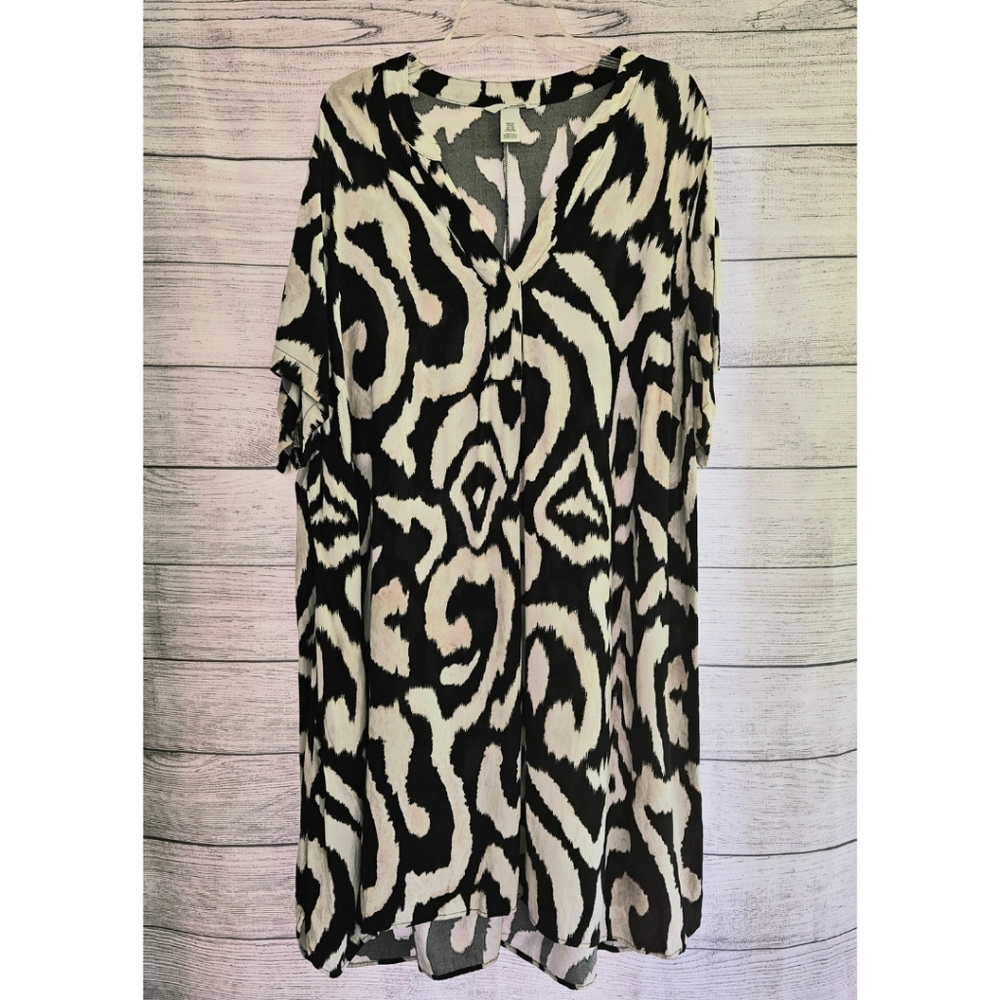 H&M XXL V-Neck Tunic Dress in Boho Animal Ikat Print